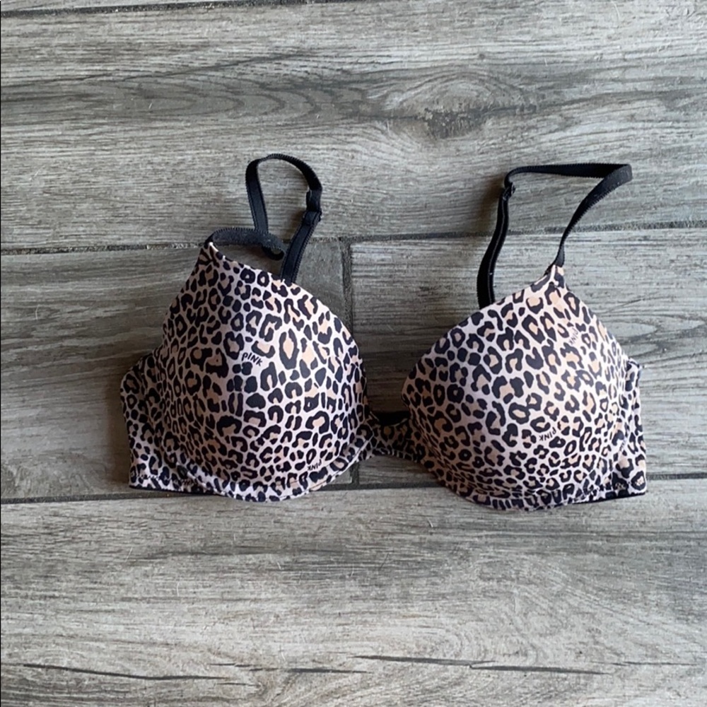 Pink Victoria’s secret bra